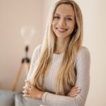 Julia PorszkeMentoring z Dominiką przekroczył moje najśmielsze oczekiwania.   W 3 miesiące pracy osiągnęłam cel większy niż największy jaki sobie wyznaczyłam. To w jaki sposób zmieniło się moje podejście do sprzedaży, jak i do tego, jak rozmawiać z klientem to jest nawet dla mnie nie do wiary.   Tyle ile wiedzy, wskazówek i odpowiedzi na nurtujące  pytania dostałam, myślę, że nie dałby mi żaden mentor.